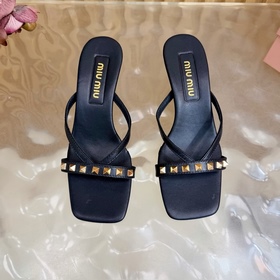 Miu — новая коллекция женских тапочек 