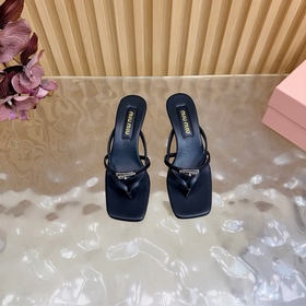 Miu — новая коллекция женских тапочек
