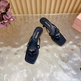 Miu — новая коллекция женских тапочек 