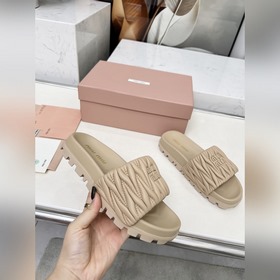 miumiu2026 — новейшая хитовая модель п