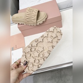 miumiu2026 — новейшая хитовая модель п