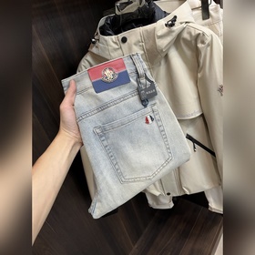 Moncler： эксклюзивная новинка — модные