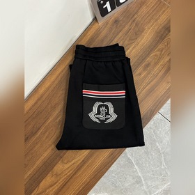 Новинка Moncler весна-лето 2026： мужск