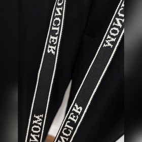 Новинка Moncler весна-лето 2026： мужск