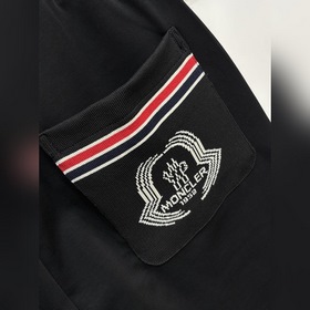 Новинка Moncler весна-лето 2026： мужск