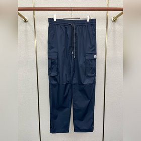 Moncler： новые модели джинсов стиле кэ