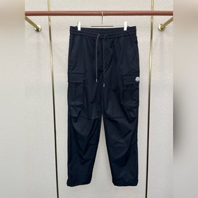 Moncler： новые модели джинсов стиле кэ