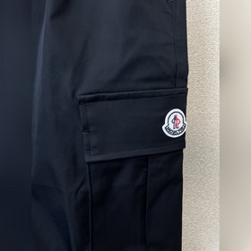 Moncler： новые модели джинсов стиле кэ