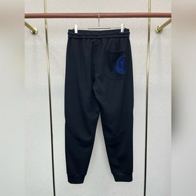 Moncler： новые модели джинсов стиле кэ