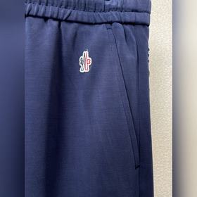 Moncler： новые модели повседневных брю