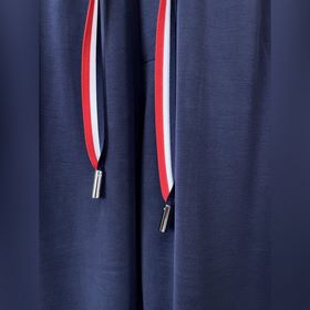 Moncler： новые модели повседневных брю