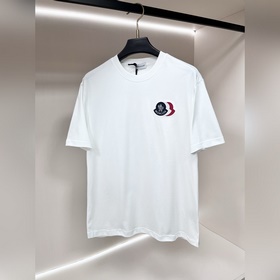 Moncler представляет новую коллекцию о