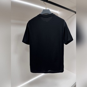 Moncler представляет новую коллекцию о