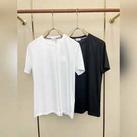 Moncler： новая коллекция мужских повсе