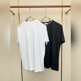 Moncler： новая коллекция мужских повсе