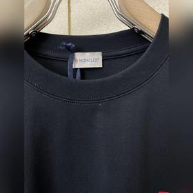 Moncler： новая коллекция мужских повсе