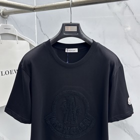 Moncler： новая коллекция весна-лето 20
