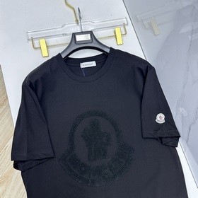 Moncler： новая коллекция весна-лето 20