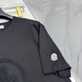Moncler： новая коллекция весна-лето 20