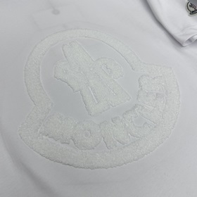 Moncler： новая коллекция весна-лето 20