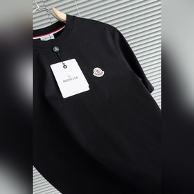 MON*CLER — незаменимый элемент гардеро