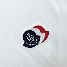 Moncler представляет новую коллекцию о