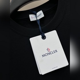 Moncler представляет новую осеннюю кол