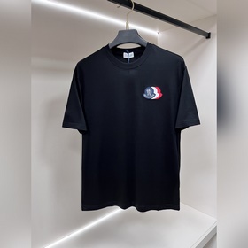 Moncler представляет новую осеннюю кол