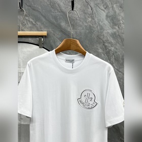Moncler — новейшая коллекция весна-ле
