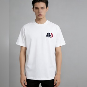 Moncler представляет новую осеннюю кол