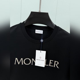 Moncler. Новая весенне-летняя коллекци