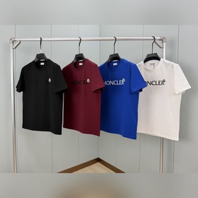 Moncler. Классическая весенне-летняя к