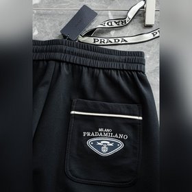 PRADA 26FW — новейшая модель из смешан