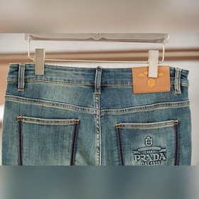 Prada,Новинка весенне-летней коллекции