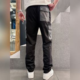 Новые поступления： PRADA. В продаже по
