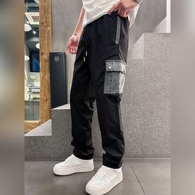 Новые поступления： PRADA. В продаже по