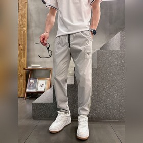 PRADA： хит сезона! Однотонные брюки в 