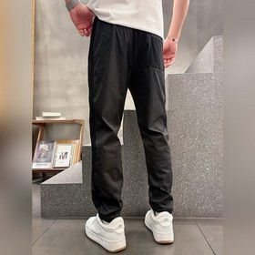 PRADA： поступление хитов сезона! Однот