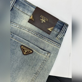 Prada — высококлассная одежда на заказ