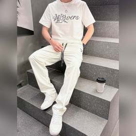 Prada： топовые модели — новые джинсы с