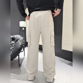 Prada： топовые модели — новые джинсы в