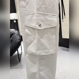 Prada： топовые модели — новые джинсы в