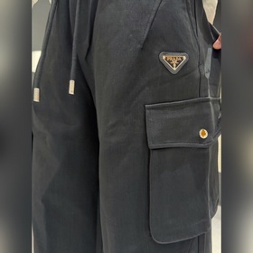 Prada： топовые модели — новые джинсы в