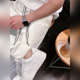 Prada： топовые модели — новые джинсы с