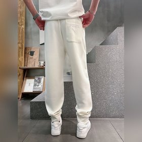 Prada： топовые модели — новые джинсы с