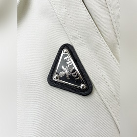 Новые брюки Prada 2026 в стиле кэжуал,