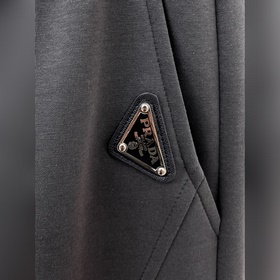 Новые брюки Prada 2026 в стиле кэжуал,