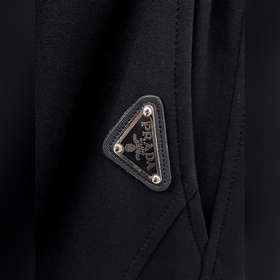 Новые брюки Prada 2026 в стиле кэжуал,