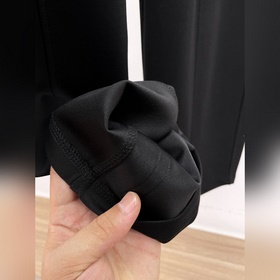 Новые брюки Prada 2026 в стиле кэжуал,