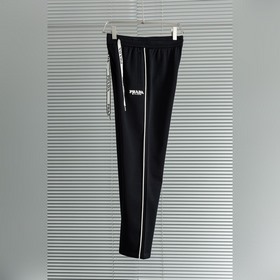 PRADA 26FW — новейшая модель из смесов